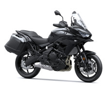 Pakiet SE Tourer Versys 650 Metallic Spark Black/Metallic Flat Spark Black 2025