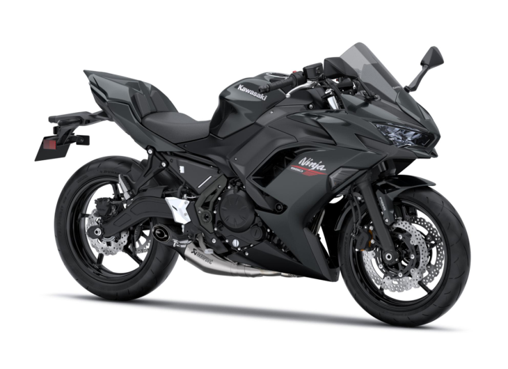 Пакет SE Performance Akrapovič Ninja 650 Metallic Flat Spark Black / Metallic Carbon Gray 2026