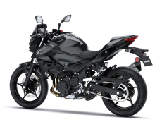 Pakiet SE Performance Akrapovič  Z500 Ebony / Metallic Carbon Gray 2026