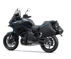 Пакет SE Tourer Versys 650 Metallic Deep Blue / Metallic Spark Black 2026