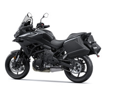 Pakiet SE Tourer Versys 650 Metallic Spark Black / Metallic Matte Carbon Gray 2026