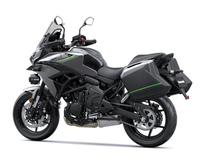 Пакет SE Tourer+ Versys 650 Metallic Graphite Gray / Metallic Spark Black 2026