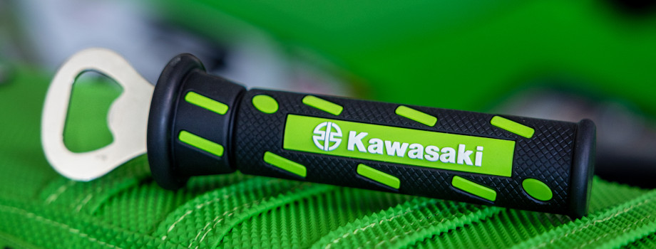 Top 7 gadżetów Kawasaki, które musi mieć każdy fan marki